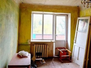 Продается 3 - х комнатная квартира, пл. Победы.