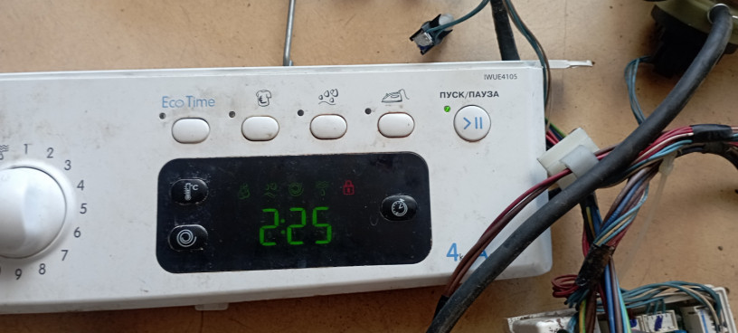 indesit-iwuc-4105-stiralnaya-masinkazapcasti-big-1