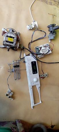 indesit-iwuc-4105-stiralnaya-masinkazapcasti-big-0