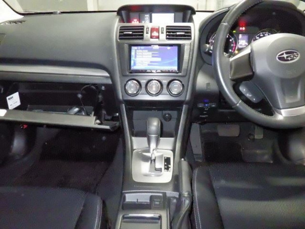 sedan-subaru-impreza-g4-kuzov-gj7-modifikaciya-20i-eyesite-4wd-big-3