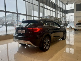 Infiniti QX30