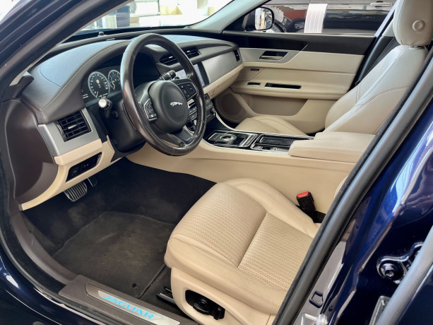 jaguar-xf-big-4