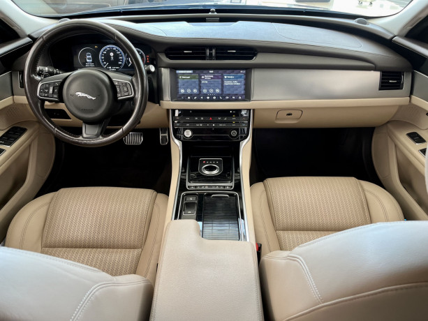 jaguar-xf-big-5