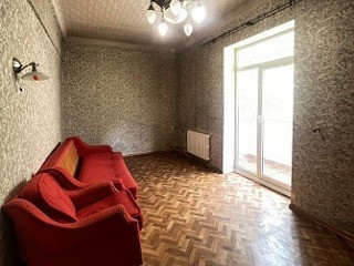 Продается 3 - х комнатная квартира, ул. Барнаульская