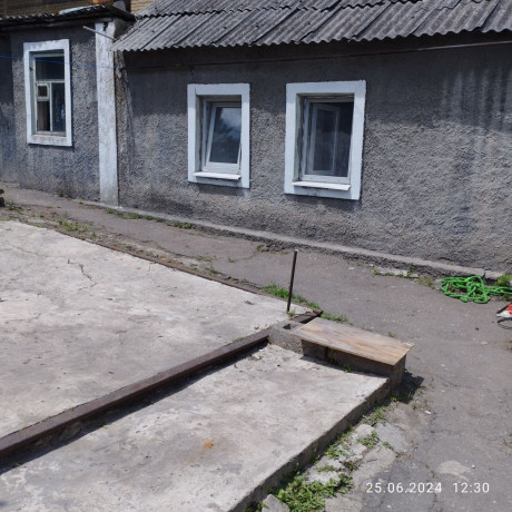 dom-v-centre-goroda-rembyttexnikacirk-udobstva-otoplenie-rovnyi-ucastok-big-8