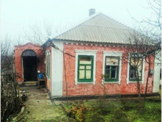 Продается замечательный дом в черте города, со всеми доступными коммуникациями по приятной цене.