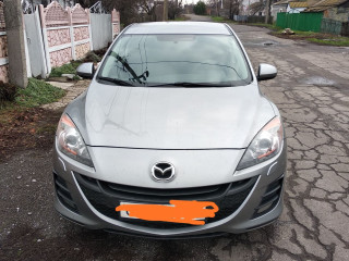 Продам Mazda 3 2011год автомат