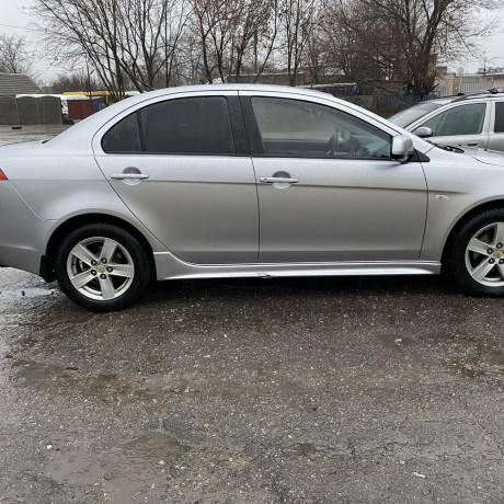 prodam-mitsubishi-lancer-x-big-2