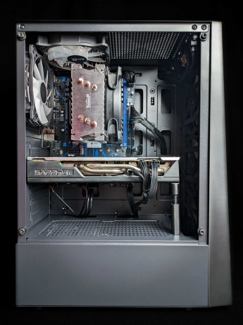 otlicnyi-igrovoi-kompyuter-rx-570-xeon-2640v3-240gb-42k-big-2