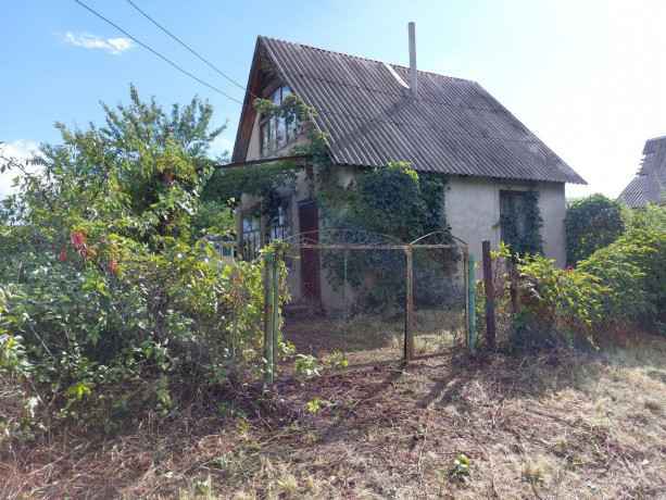 olxovskie-daci-stanicno-luganskii-r-n-snt-mecta-big-0
