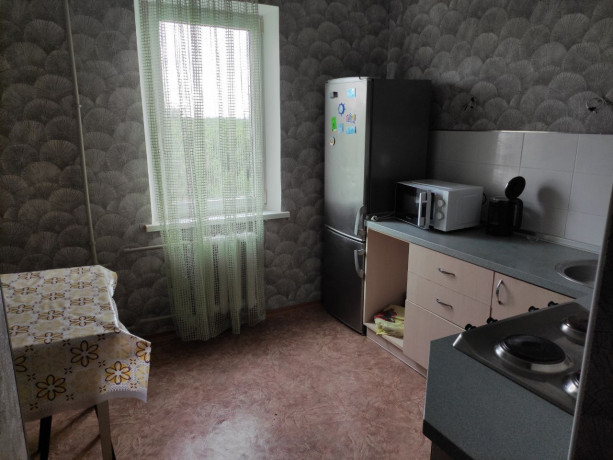 2x-komnatnaya-kvartira-posutocno-lugansk-big-5