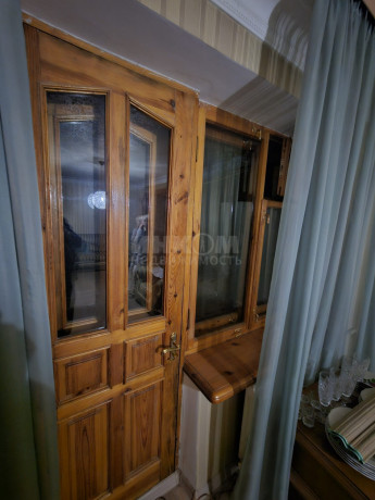 prodam-2-x-komn-kvartiru-v-centre-glugansk-ul-sosyury-135-big-3