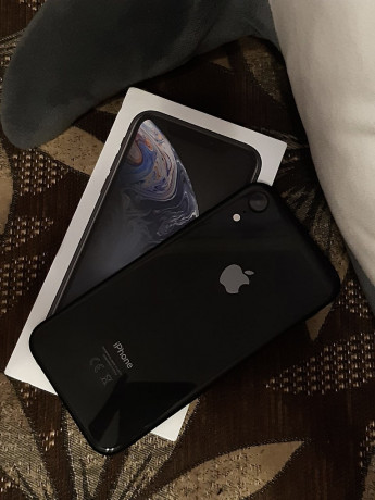 prodam-apple-iphone-xr-big-1