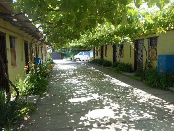 prodam-deistvuyushhii-pansionat-na-belosaraiskoi-kose-big-0