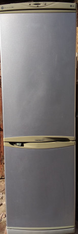 prodayotsya-xolodilnik-lg-express-cool-big-0