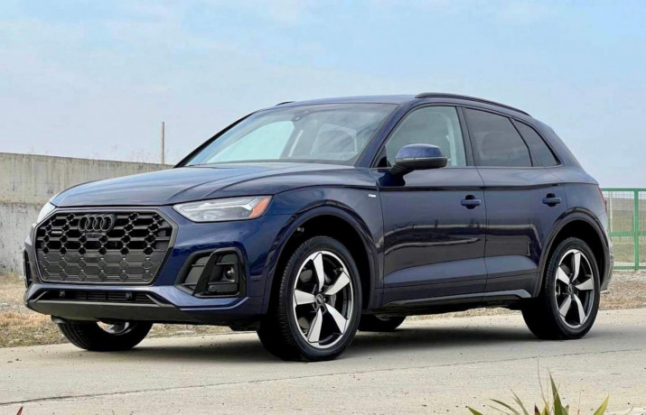 audi-q5-cistyi-2022-god-s-line-black-edition-45-tfsi-20-benzin-quattro-big-2