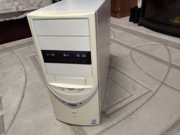 prodam-sistemnyi-blok-i-monitor-big-1