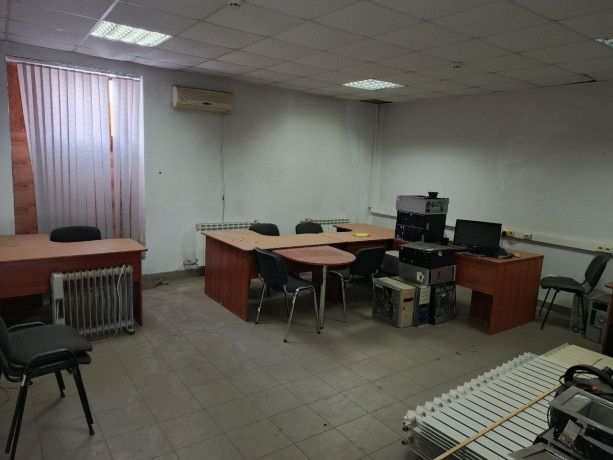 sdaetsya-ofisnoe-pomeshhenie-750m2-v-glugansk-big-5