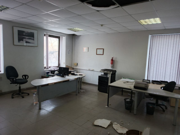sdaetsya-ofisnoe-pomeshhenie-750m2-v-glugansk-big-2