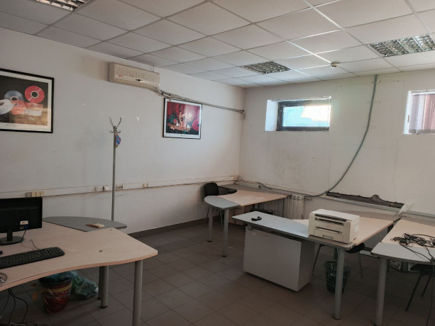 sdaetsya-ofisnoe-pomeshhenie-750m2-v-glugansk-big-0