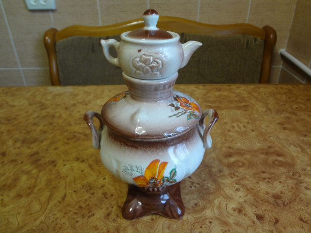 samovar-s-cainikom-keramiceskii-dekorativnyi-big-4