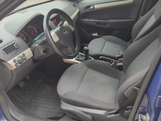 Продам Opel Astra H