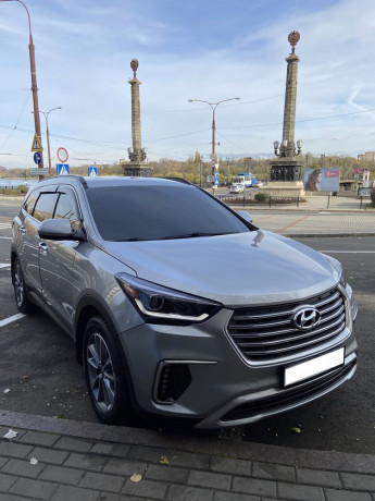 prodam-hyundai-santa-fe-grand-7mest-awd-big-0