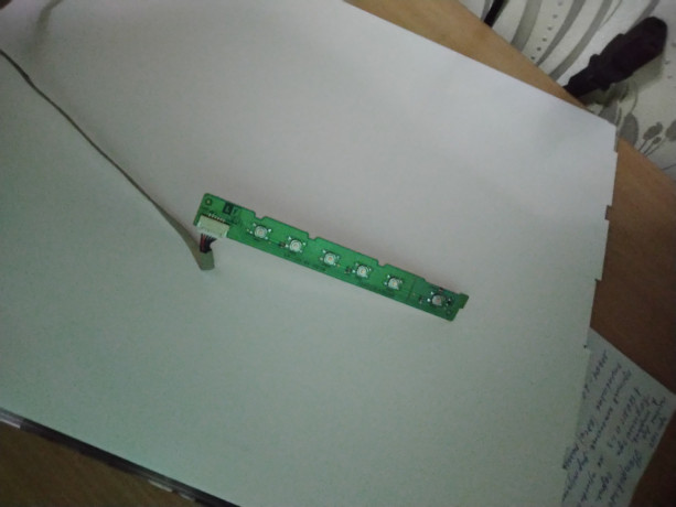 monitor-samsung-knopki-i-lampy-podsvetki-big-0