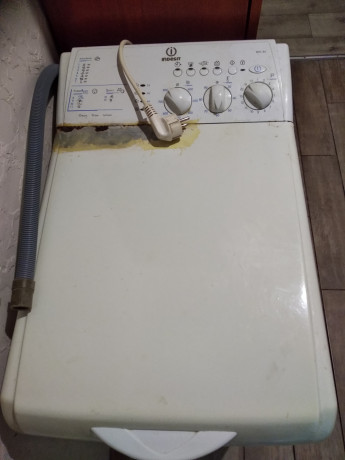 stiralnaya-masina-indesit-big-1