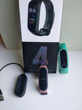 smart-casy-mi-band-4-podarok-mi-band-2-big-0