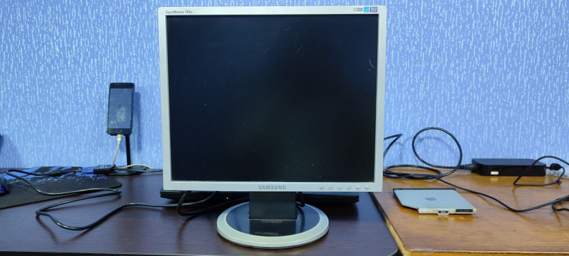 samsung-740n-bu-big-2