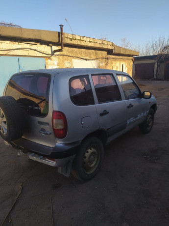 chevrolet-niva-2003-big-2