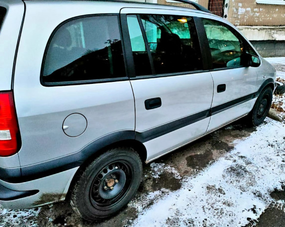 opel-zafira-16-2001-g-big-11