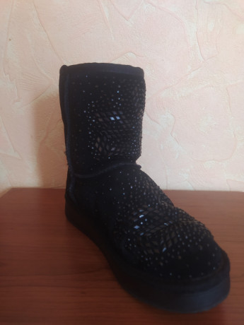 prodayutsya-zenskie-uggibu-big-2