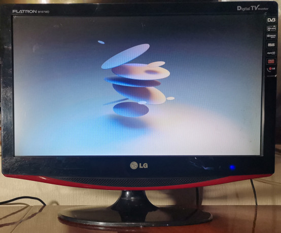 pokupai-monitor-s-kolonkami-big-0