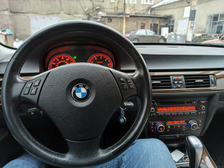 Продам BMW E90 328xi 2011