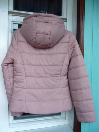 legkaya-demisezonnaya-kurtka-hm-novaya-big-1