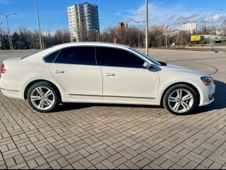 Продам Volkswagen Passat SEL+ TDI