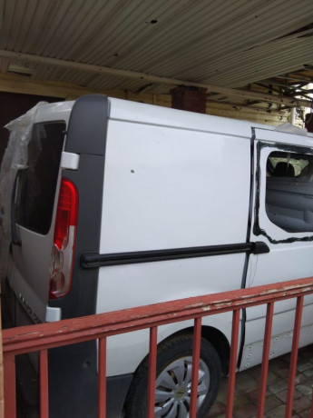opel-vivaro-2014-big-4
