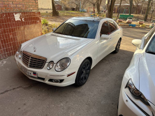 Mercedes E350 W211