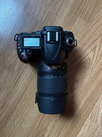 zerkalnaya-kamera-nikon-d90-kit-18-105mm-big-1