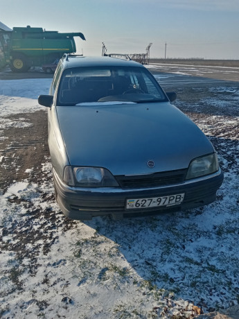 prodam-opel-omega-a-big-0