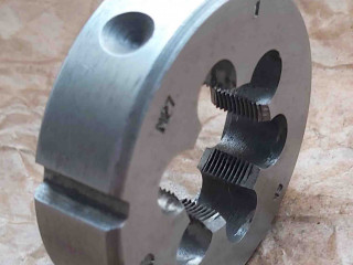Плашка М27х1, 9ХС, мелкий шаг, 65/18 мм, ГОСТ 7740-71, СССР.
