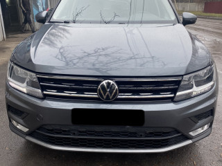 Volkswagen Tiguan SE