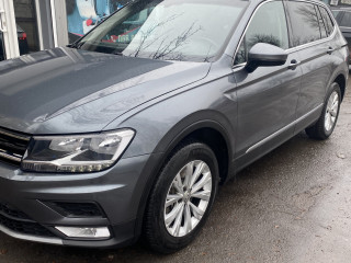 Volkswagen Tiguan SE