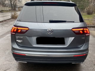 Volkswagen Tiguan SE