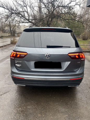 volkswagen-tiguan-se-big-2