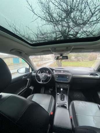 volkswagen-tiguan-se-big-5