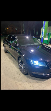 skoda-superb-oficial-big-1