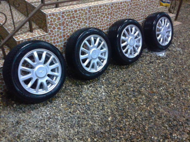 prodam-komplekt-koles-r14-i-r15-big-1